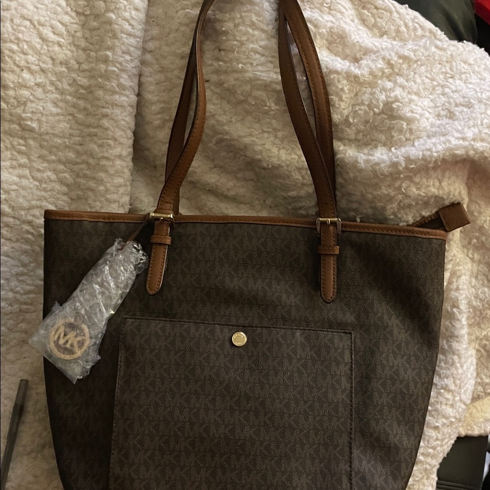 Michael Kors Dark Brown Tote with Signature Pattern 13”W x 11”H New W/Dust Bag🌸🌺